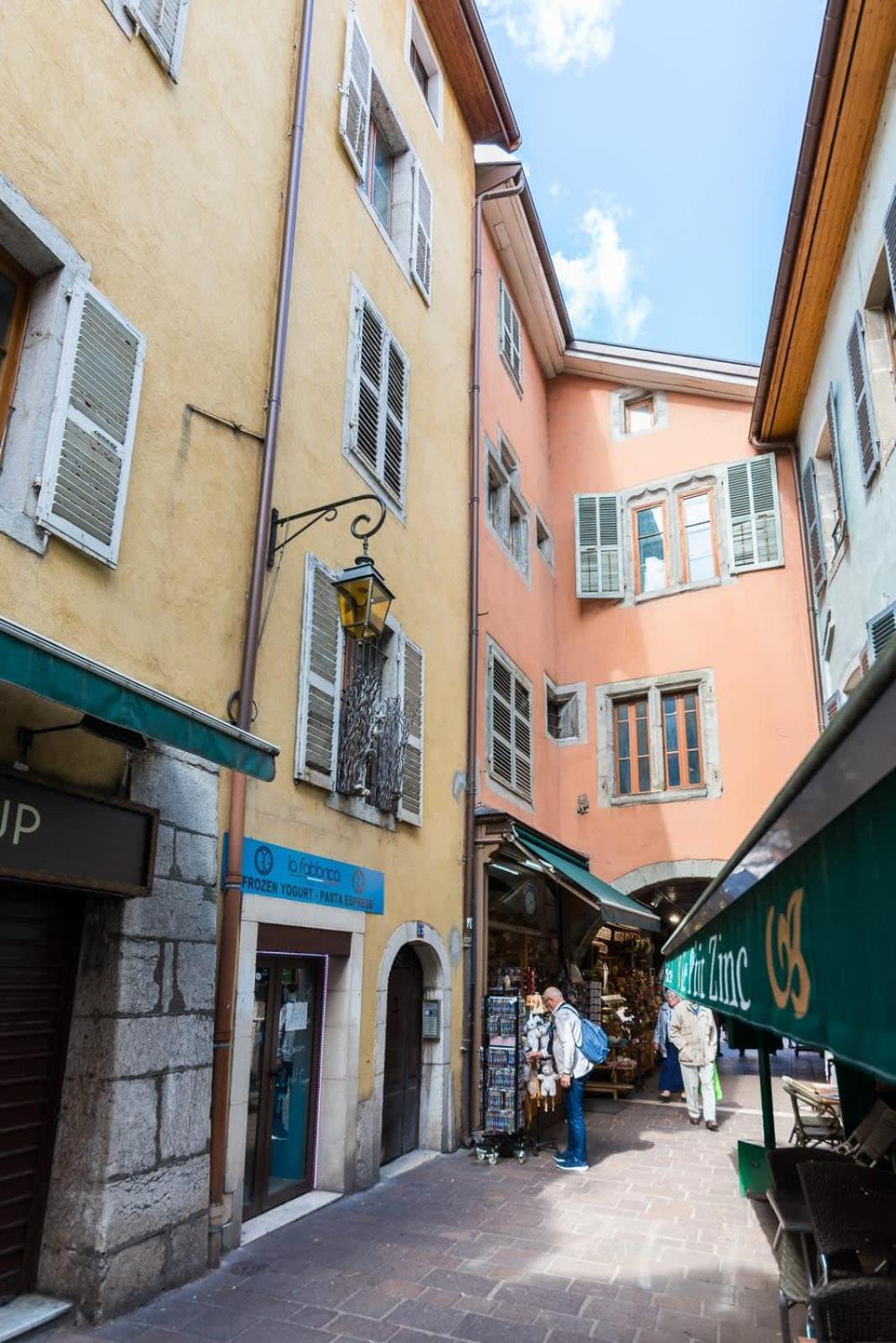 Le Parmelan - For 2 People In The Heart Of The Old Town